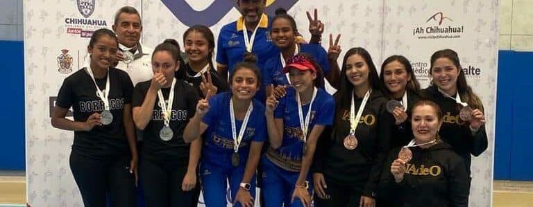 La-UADEO-gana-bronce-en-voleibol-de-playa-en-la-UN22-768x518