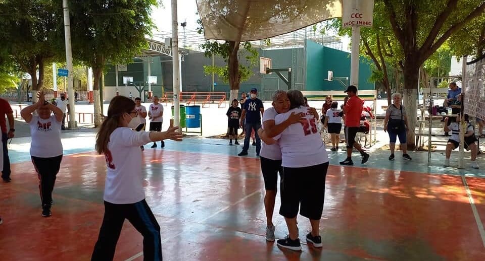 Las campeonas explotan en júbilo tras la victoria