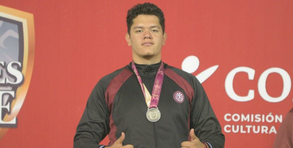 DIEGO HERNÁNDEZ GANA PLATA EN JNC