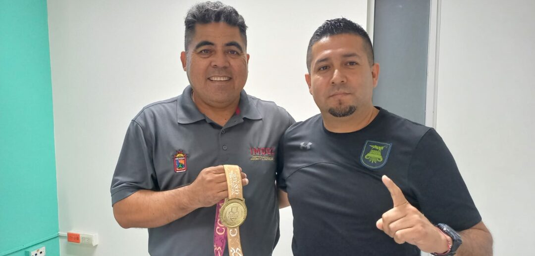 GERARDO ROCHÍN CON EL DIRECTOR DEL IMDEC