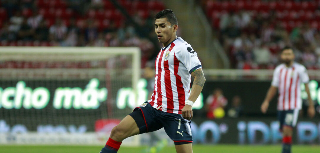 ORBELÍN PINEDA PUDIERA VOLVER A LAS CHIVAS