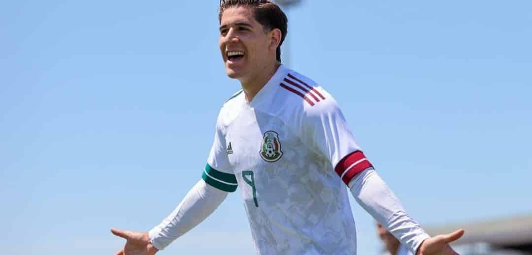 SANTI MUÑOZ ANOTÓ EL PRIMER GOL DE MÉXICO