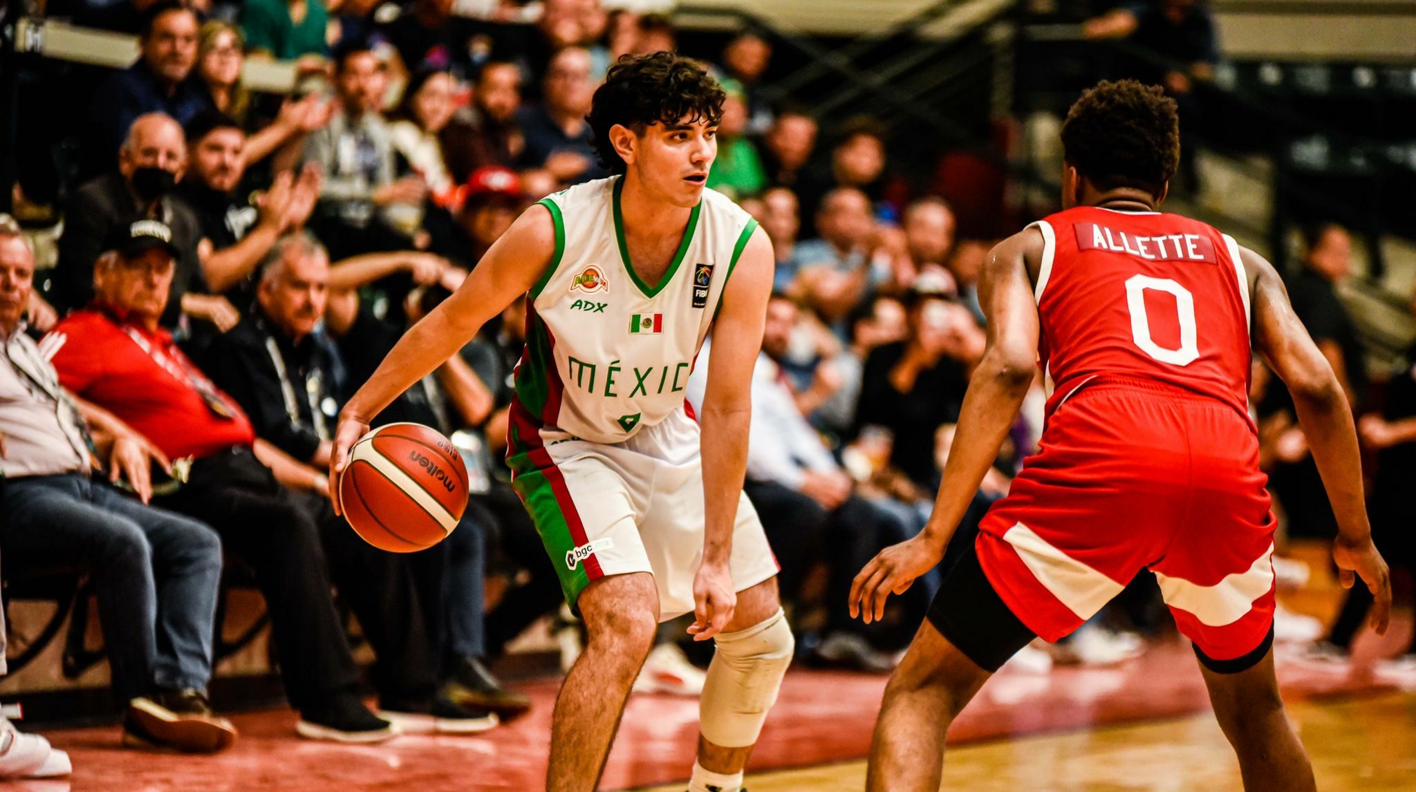 SANTI OCHOA, DURANTE EL TORNEO FIBA CON EL TRICOLOR