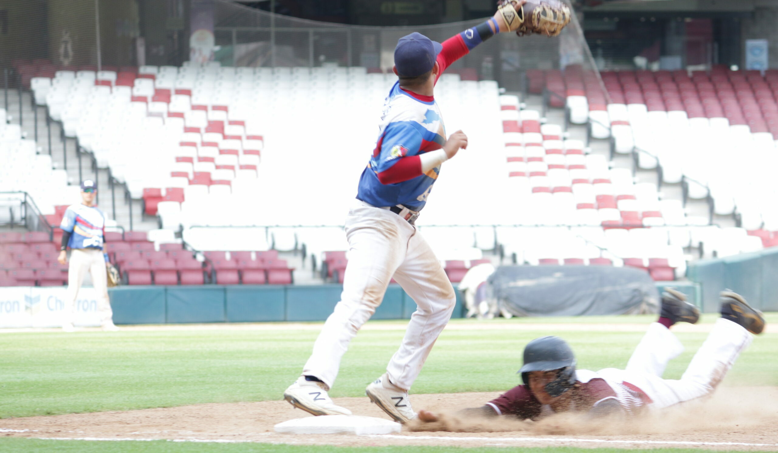 SINALOA YA TIENE PAR DE TRIUNFOS EN EL BEISBOL