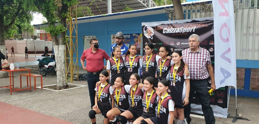 ABS NORAY SE CORONAN EN LA MINI FEMENIL