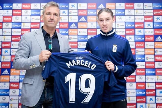 MARCELO FLORES FUE PRESENTADO CON EL REAL OVIEDO