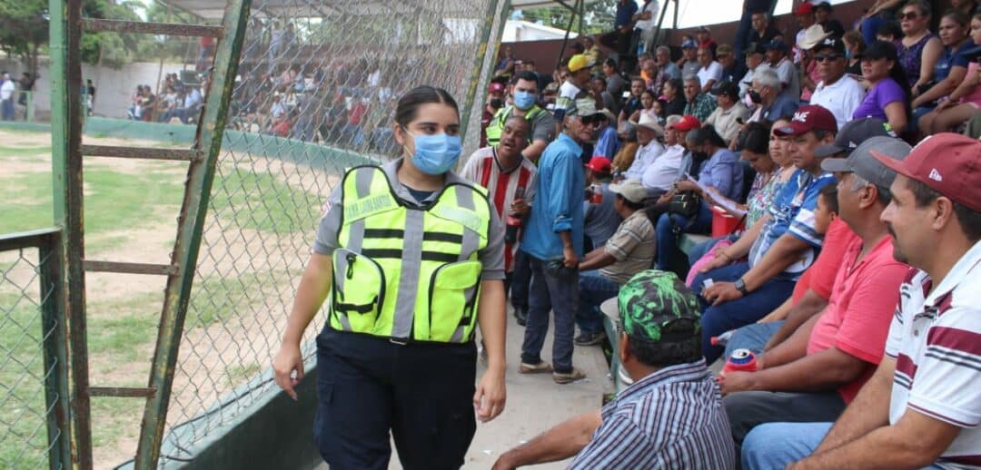 PARAMEDICOS ESTUVIERON EN LOS PARTIDOS DE PLAYOFFS DE LA CLEMENTE