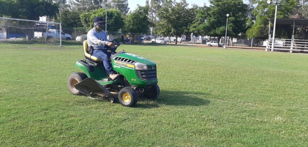 CAMPOS DE AHOME FUERON PODADOS PARA ESTE FIN DE SEMANA