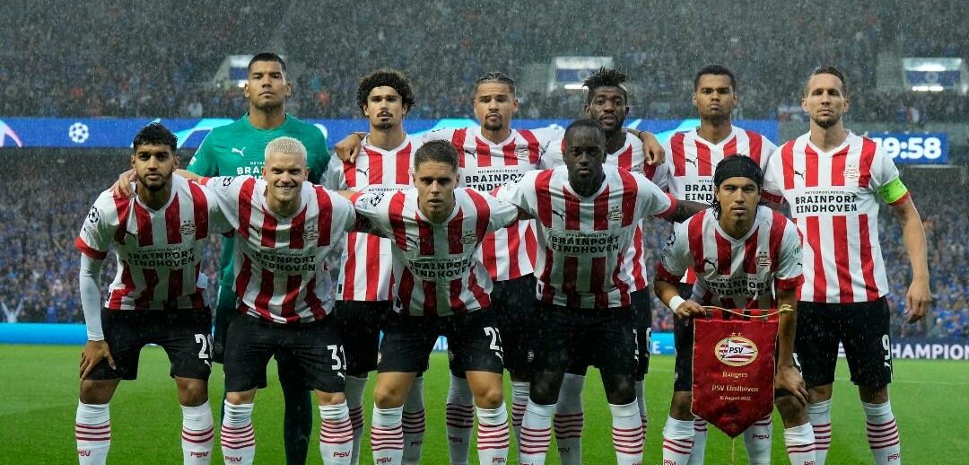 ÉRICK GUTIÉRREZ JUEGA LOS 90 MINUTOS CON EL PSV