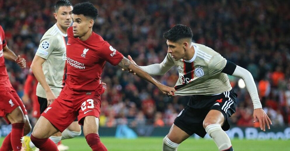 EDSON ÁLVAREZ Y EL AJAX CAYERON ANTE EL LIVERPOOL