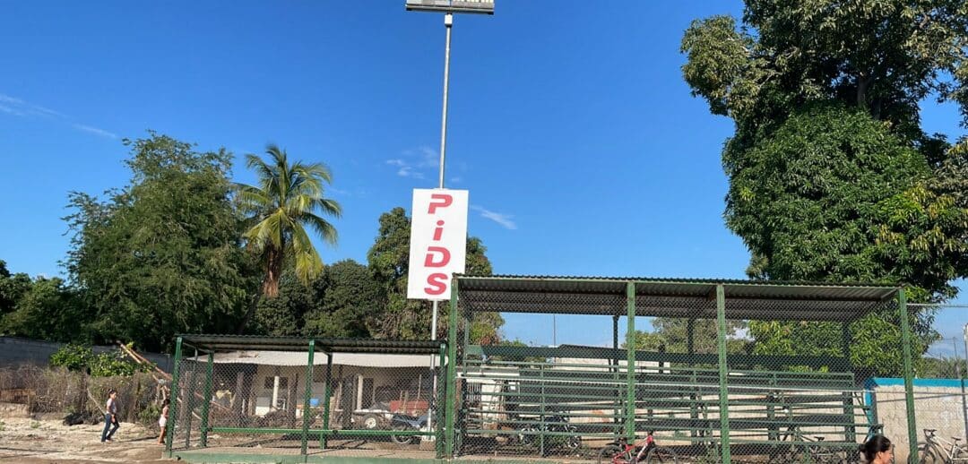 EL PIDS REHABILITÓ EL CAMPO DE BEISBOL DE EL MELÓN