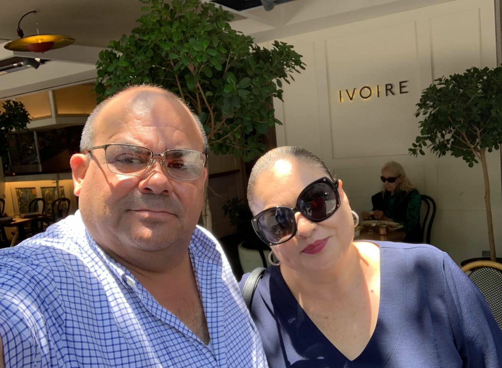 HÉCTOR LOAIZA, JUNTO A SU AMADA ESPOSA