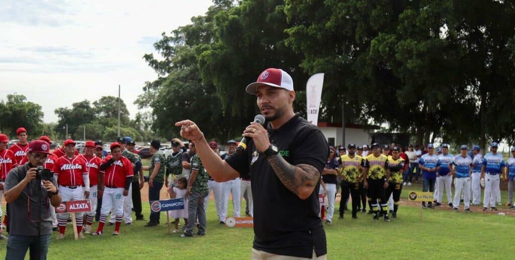 JULIO CASCAJARES INAUGURÓ LA LIGA DE BEISBOL MUNICIPAL DE NAVOLATO