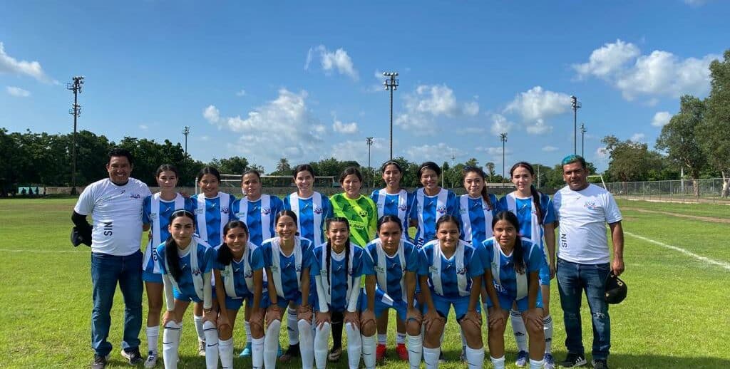 LAS ÁGUILAS UAS DEBUTARON CON ÉXITO EN LA COPA TELMEX