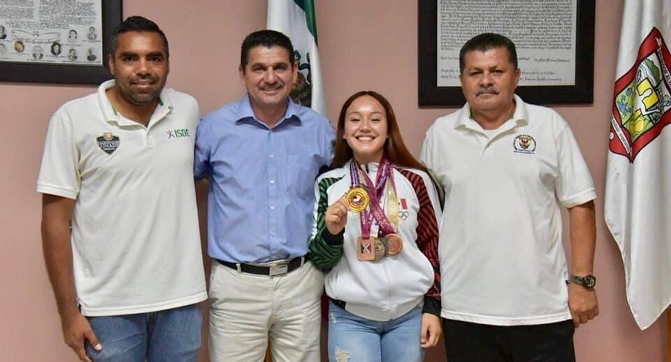 MARÍA FERNANDA DELGADO FUE RECIBIDA POR EL ALCALDE DE SALVADOR ALVARADO