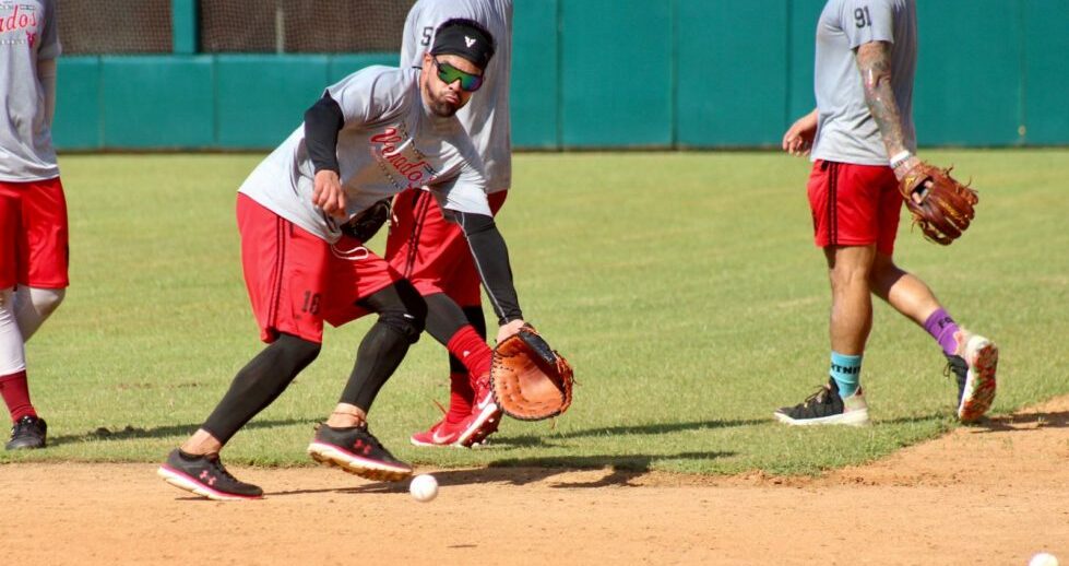 MAXWELL LEÓN REPORTA CON LOS VENADOS DE MAZATLÁN