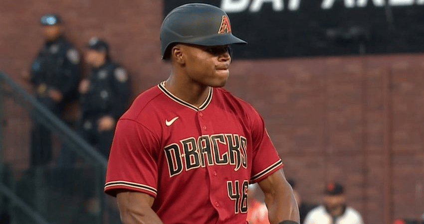 STONE GARRETT, FELIZ DE LLEGAR A TOMATEROS