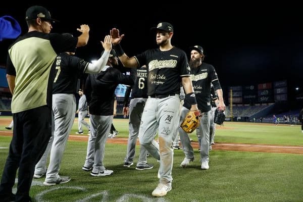 CHARROS VOLVIÓ A LA SENDA DE LA VICTORIA EN LA LAMP