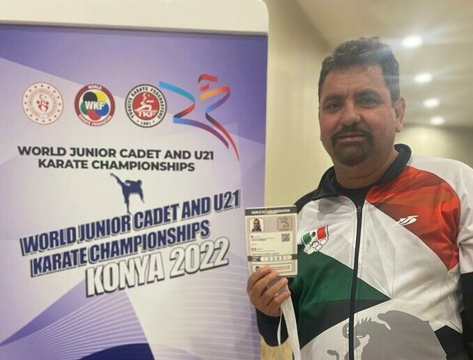 JESÚS MORENO RECIBIÓ LA CERTIFICACIÓN WKF