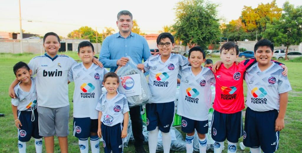 LA ESCUELITA DE FUTBOL LOBOS MOCHIS CUMPLIÓ CUATRO AÑOS DE VIDA