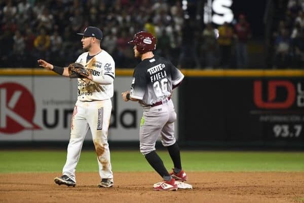 TOMATEROS SUPERÓ A GUASAVE EN ENTRADAS EXTRA