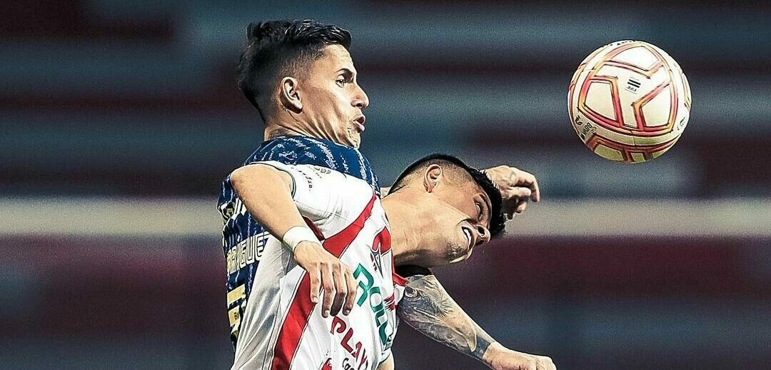 AMÉRICA Y NECAXA EMPATARON A TRES GOLES