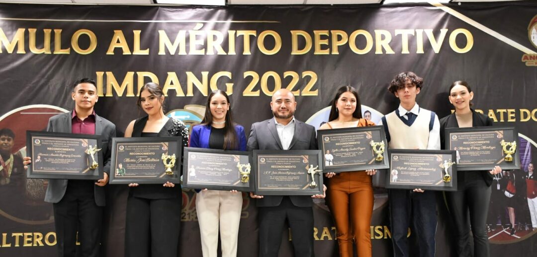 ENTREGAN PREMIO AL MÉRITO DEPORTIVO EN ANGOSTURA