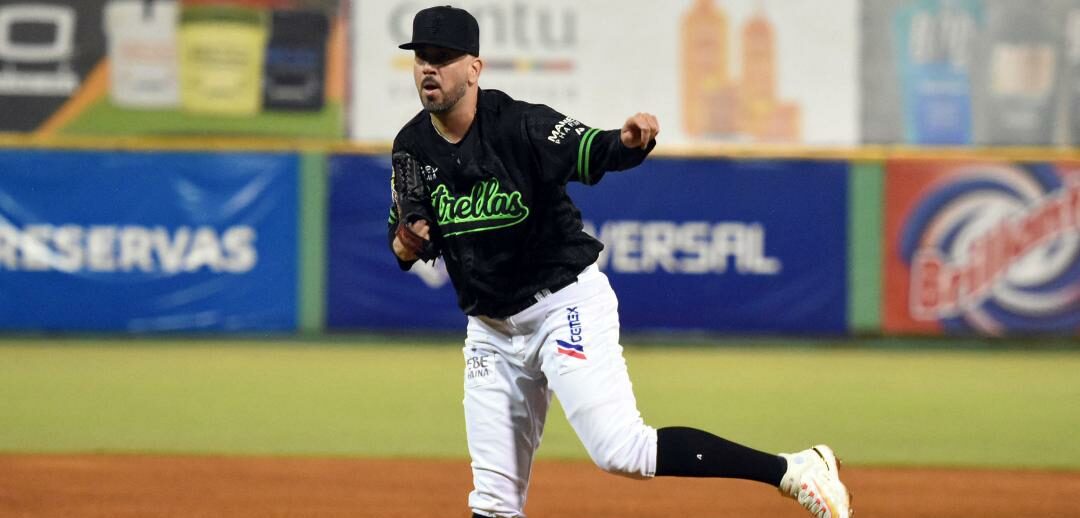 BRILLAN JUGADORES DE TOMATEROS EN EL CARIBE