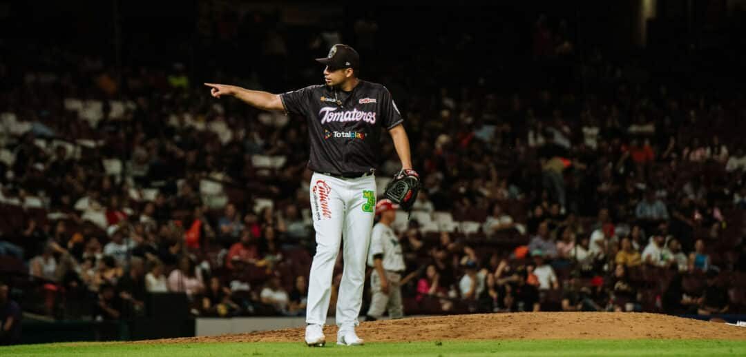 EL TOMATERO JOSE LUIS BRAVO JUGARA PLAYOFFS EN DOMINICANA