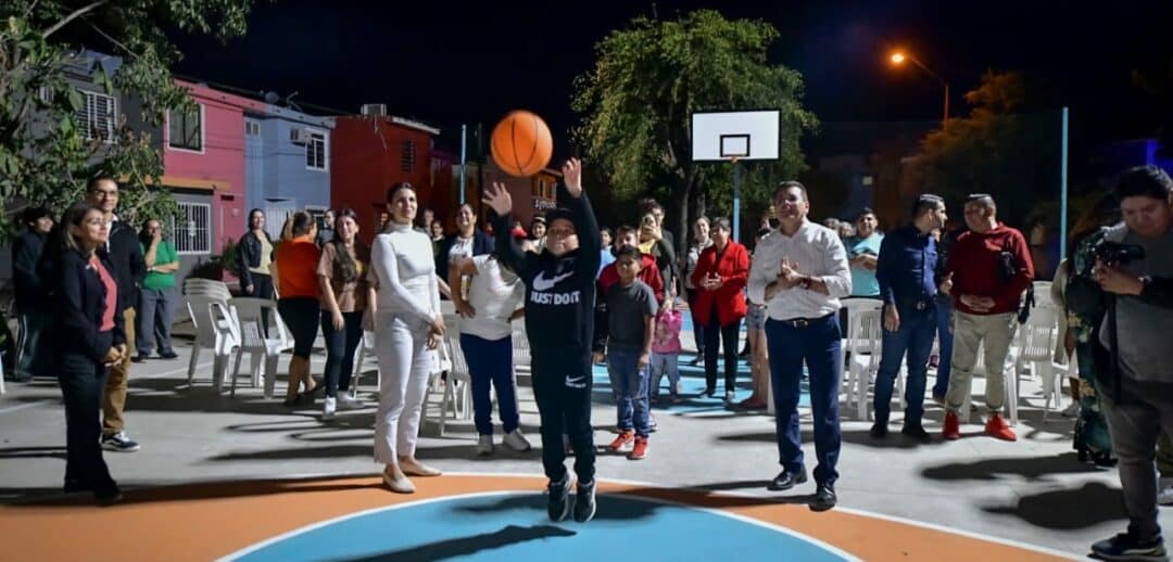 INAUGURAN CANCHA DE BALONCESTO EN MAZATLÁN