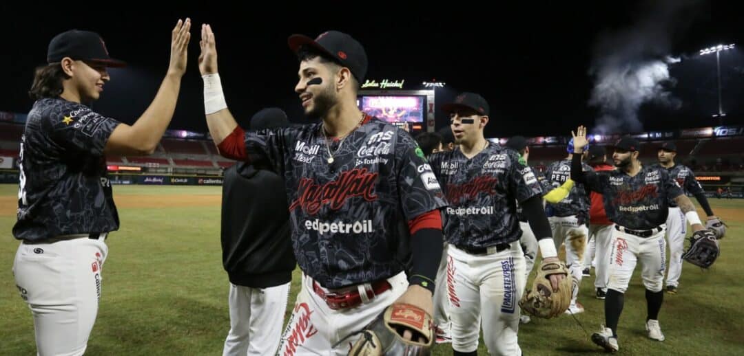 LOS VENADOS IGUALAN SERIE ANTE NARANJEROS