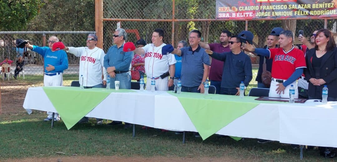 SE PONE EN MARCHA LA LIGA DE SOFTBOL DE VILLA UNIVERSIDAD