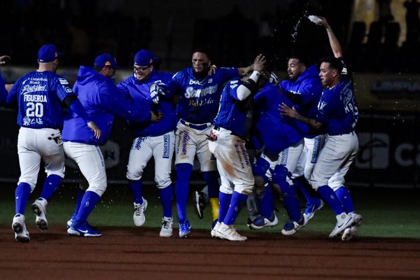 YAQUIS DEJA TENDIDO A LOS ÁGUILAS Y SE PONEN 2-0 ARRIBA EN LOS PLAYOFFS