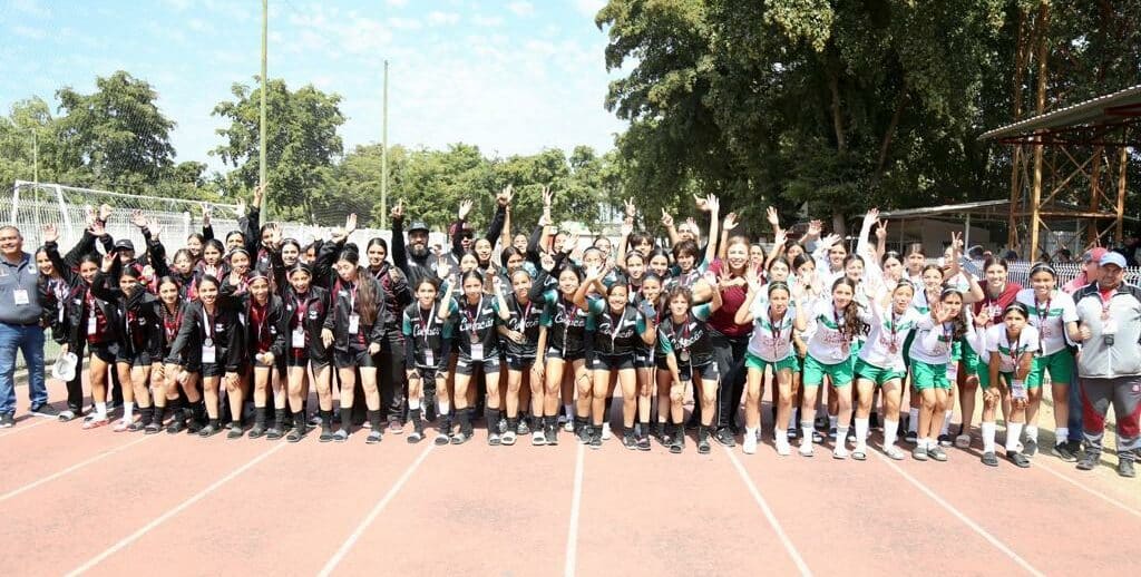 CULIACÁN Y AHOME SE LLEVAN TÍTULOS EN EL FUTBOL FEMENIL ESTATAL DE JNC