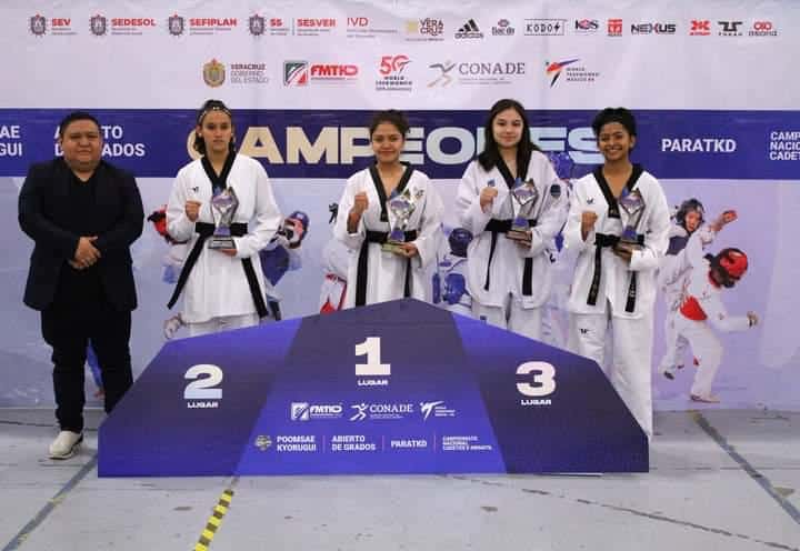 GANA SINALOA PAR DE OROS EN NACIONAL DE TAEKWONDO