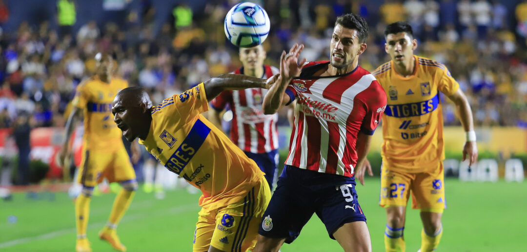 LAS CHIVAS LE QUITAN EL INVICTO A LOS TIGRES