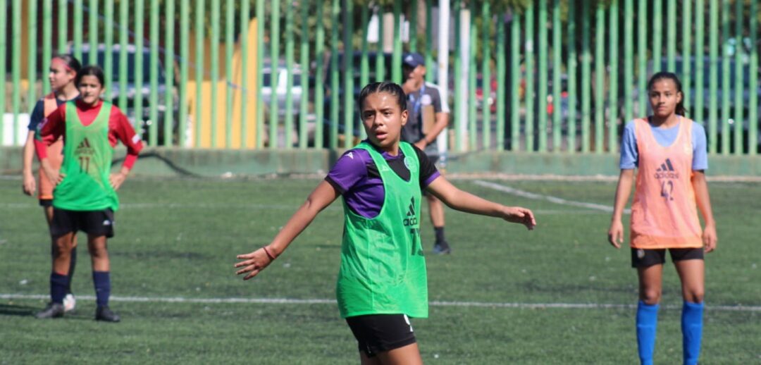 MAZATLECAS SE PRUEBAN EN ACADEMIA FEMENIL FIFA-FMF