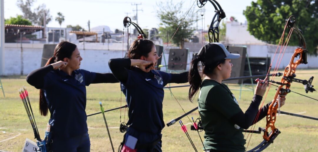 EQUIPO DE TIRO CON ARCO DE LA UAS CALIFICA COMPLETO A OLIMPIADA NACIONAL