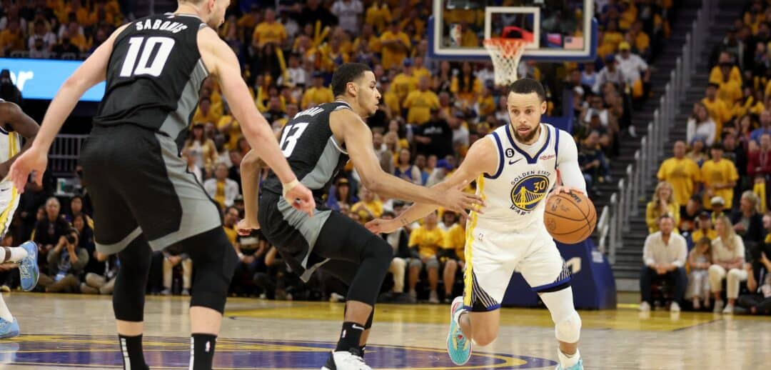 LOS WARRIORS EMPAREJAN SERIE DE PLAYOFFS A LOS KINGS