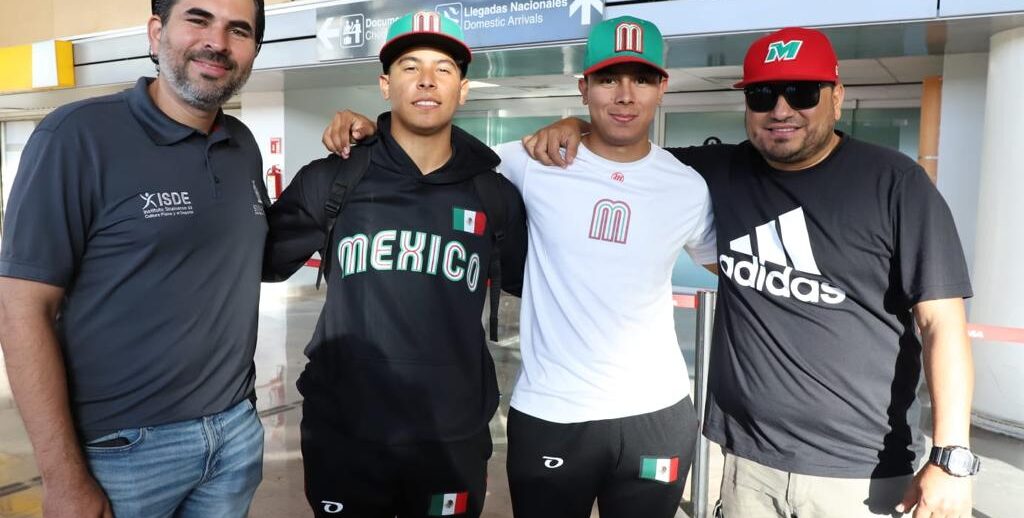 REGRESAN A SINALOA LOS HERMANOS VALDEZ TRAS BRILLAR EN MUNDIAL DE SOFTBOL