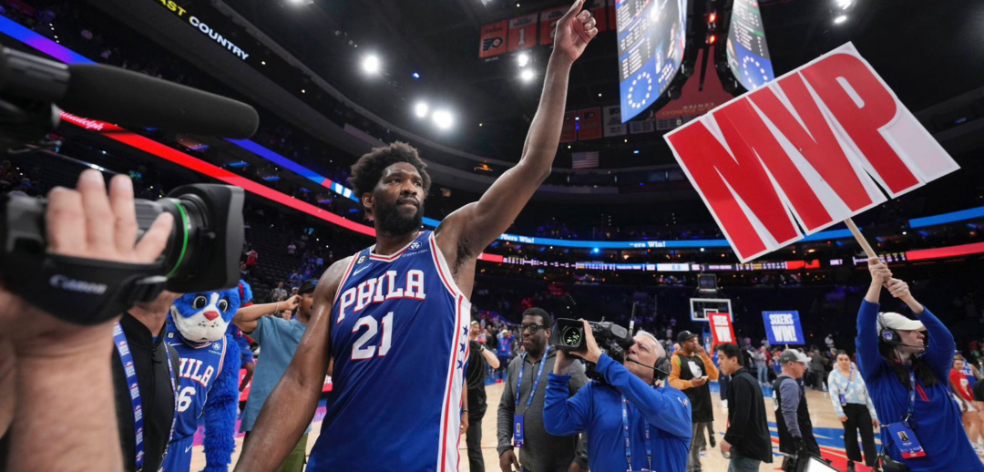 Joel Embiid supera a Nicola Jokic en el MVP.