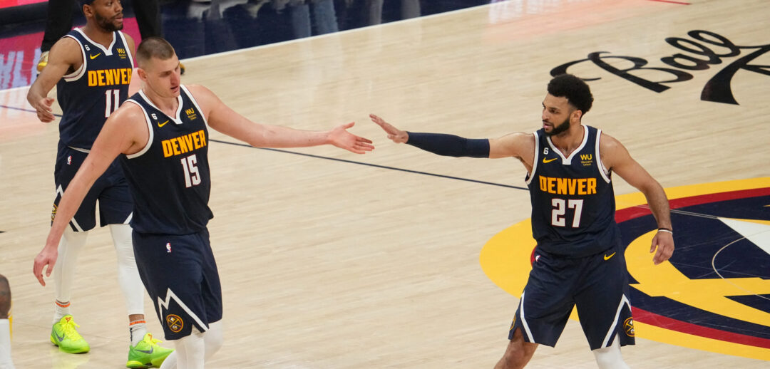 LOS NUGGETS SE PONEN A MEDIO CAMINO DE LAS FINALES DE LA NBA