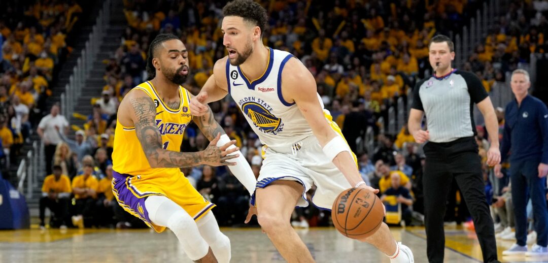 LOS WARRIORS EVITAN LA ELIMINACIÓN ANTE LAKERS