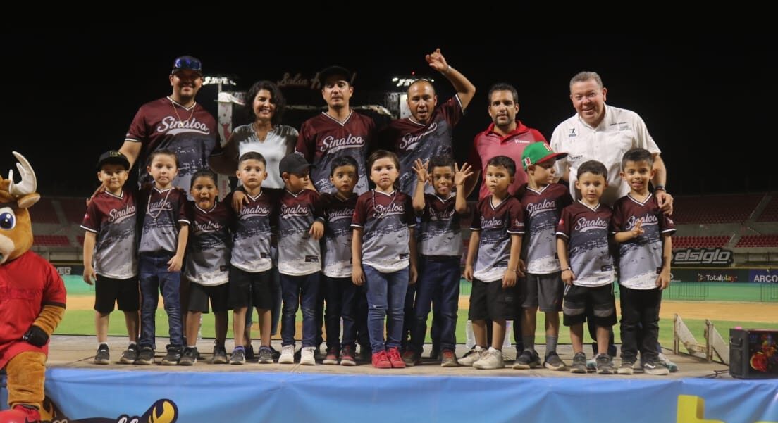 COMENZÓ LA GRAN FIESTA DE LA COPA MAZATLÁN DE BEISBOL