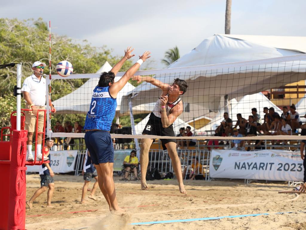 El voleibol de playa sigue con equipo completo