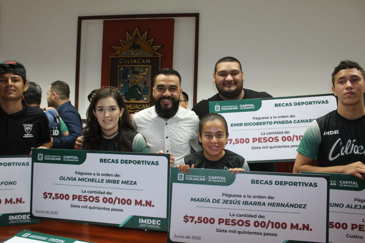 Becas Imdec entregas