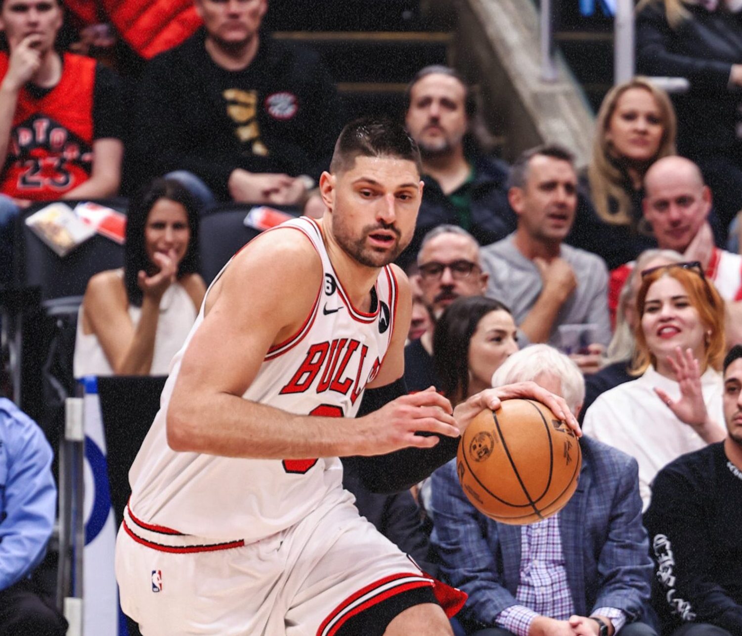 NIKOLA VUCEVIC SE QUEDA CON LOS CHICAGO BULLS