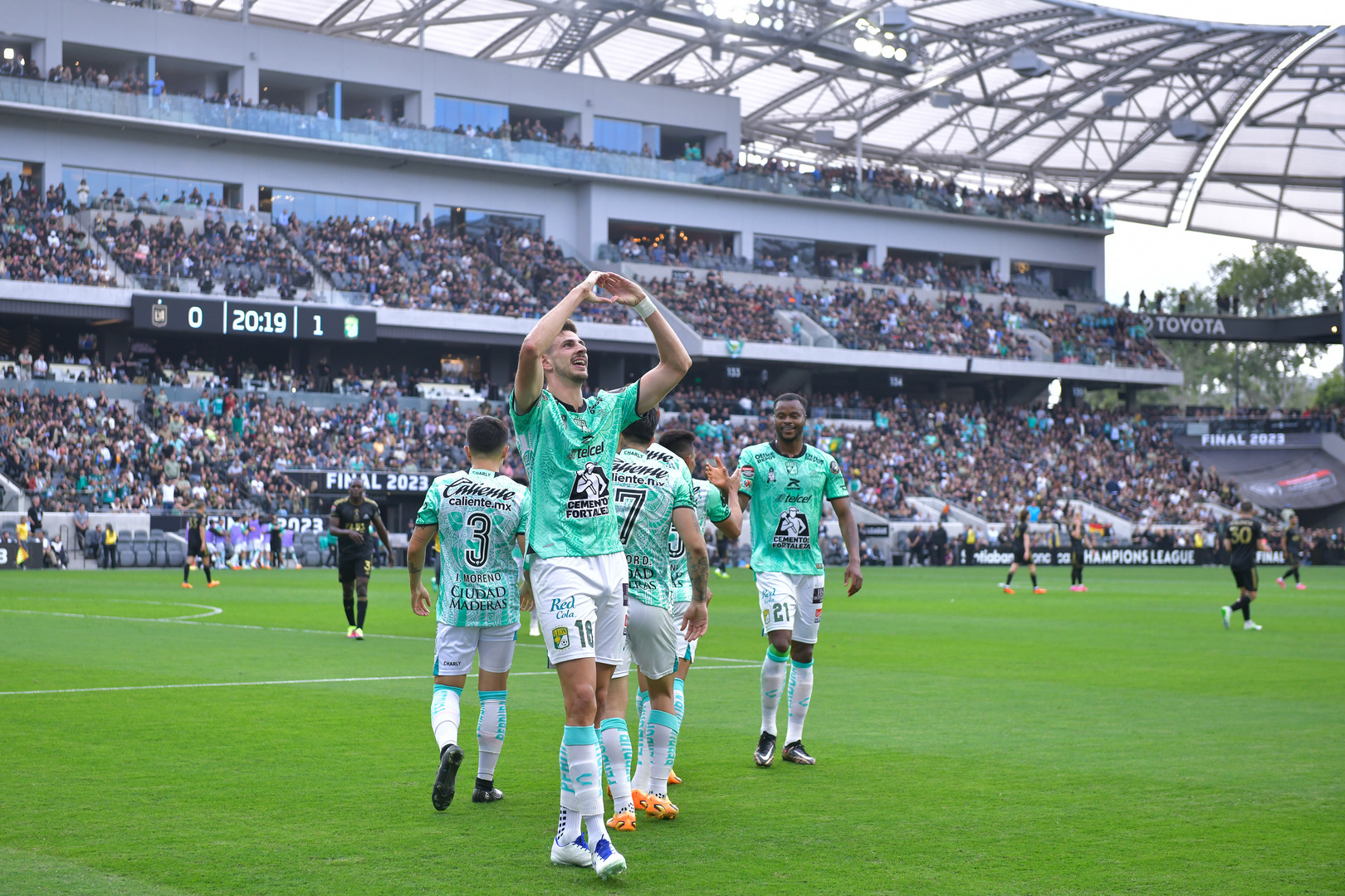 LEÓN CAMPEÓN