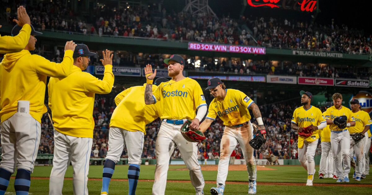 Por qué los Red Sox siguen utilizando los uniformes amarillos