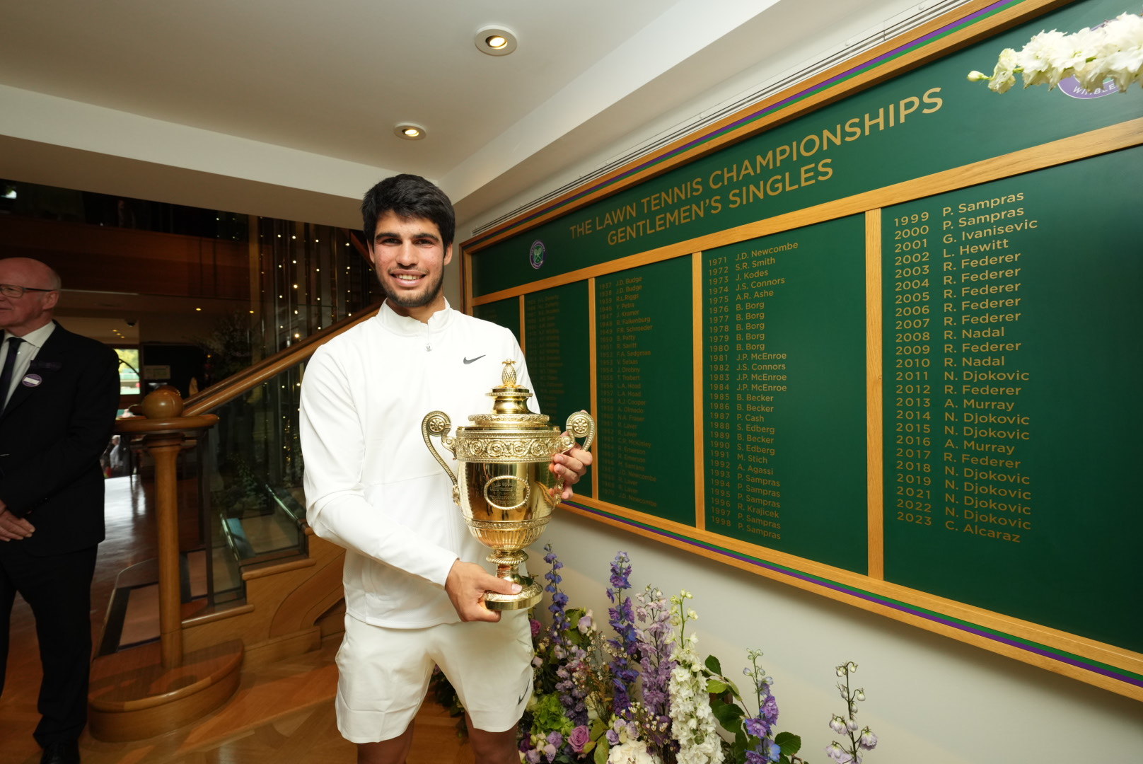 CARLOS ALCARAZ ACABA DE GANAR SU PRIMER WIMBLEDON